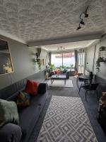 Weymouth Jungle Hideaway with Hot Tub - B&B Weymouth