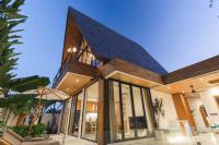 Villa Eve Canggu With Private Pool, & Outdoor Movie Cinema - B&B Canggu