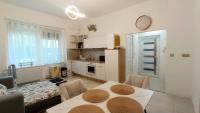 Szt3ság 20 - RESTY - B&B Seghedino