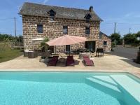 Gîte de France Le grand cluzel 4 épis - Gîte de France 8 personnes MAE-9554 - Chambres d'hôtes Saint-Cyr-la-Roche