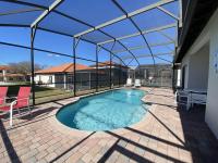 Family Disney Home, Private Pool, Gated Resort, Game Rm, Large Yard, near golf - Chambres d'hôtes Orlando