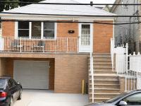 Spacious 3BDR Family Friendly, Front Porch, 2 FREE Parking Space, 8min Walk to Train Station, 30 mins to NYC, Near EWR - B&B Bayonne