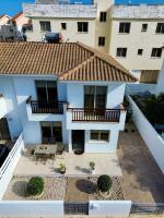 The Luma - Modern 3BR Villa - Walking to Beach - Chambres d'hôtes Protaras