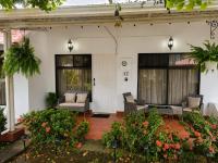 Villa 17 Condominio Don Paco Tropical Stay in Jaco - Chambres d'hôtes Jacó