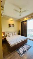 Nestora Stays Cozy Luxury Studio Omaxe ITC Greater Noida - B&B Greater Noida
