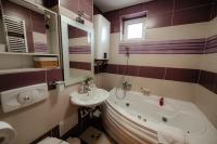 Downtown Cozy Retreat - parcare inclusa - B&B Vatra Dornei