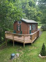 Scenic Mountain Retreat, Dog Friendly, Deck - B&B Boone