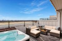 2 Nashville Homes Hot Tubs Sleeps Up to 24 - Bed and Breakfast Nashville