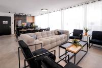 פנטהאוז ויסטה קומה 1 וחצי בריכה מחוממת - B&B Eilat
