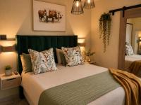 Executive Queen Room