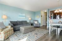 Pura Vida Oceanfront by Bryant Real Estate - B&B Kure Beach