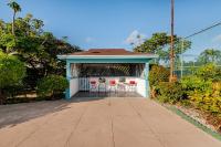 Pirates Cove Family Retreat King Bed and Pool - B&B Nassau