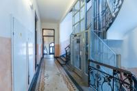 Exclusive Old Town Suites with City Views & AC by EasyBNB Premium - B&B Praga