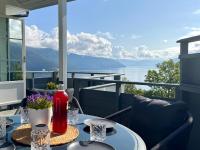 House with stunning fjord view in Balestrand - B&B Balestrand