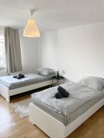 Central 5-Bed Apartment, A46 & Central Station & Wi-Fi - Ferienwohnung Wuppertal
