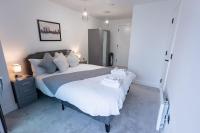 Luxury City Centre Flat with Balcony by Kammili Properties - Chambres d'hôtes Manchester