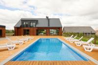 Rezydencja Wierzchlesie z basenem jacuzzi i sauną - B&B Wierzchlesie
