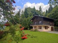 Chalet spacieux 10 pers. avec jardin, cheminée, cuisine équipée à Cohennoz, proche nature - Chambres d'hôtes Cohennoz