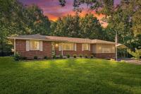 13 Oaks Sanctuary just outside of Chattanooga - B&B Rossville