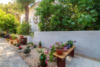 CC Steffy with Garden Novalja - Bed and Breakfast Novalja