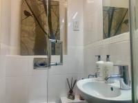 FIELD VIEWS-Willow Tree Peaceful Countryside Stay - Bed and Breakfast Whaddon
