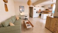 Apartment Kamilla- Kaparis - B&B Paralímni
