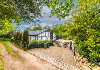 The Old Workshop - A luxury countryside retreat with air-conditioning and hot tub - B&B Wormshill