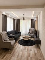 Luxury 2BR Urban Oasis near Old Bazaar - B&B Skopje