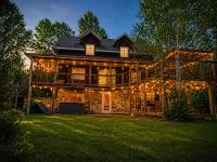 Lake Views, Hot Tub, Fireplace and Pool Table - Chambres d'hôtes Chertsey