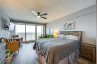 Oceanfront Gem - Walk to Daytona Beach Pier! - Chambres d'hôtes Daytona Beach