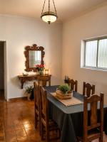 Casa Completa Centro - Bed and Breakfast Descalvado
