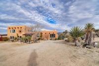 Desert Lily - Room 3 with shared pool access - B&B Joshua Tree
