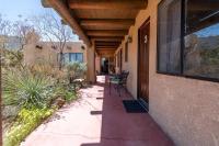 Desert Lily - Room 3 with shared pool access - B&B Joshua Tree