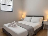 NEW Casa Vela 4 car parking 15 min to FTL Games - B&B Miami Gardens
