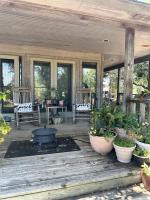 Around the Bend Bungalow - B&B Fredericksburg