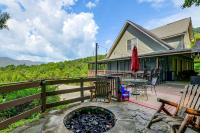 Hot Tub & Mtn Views: Beautiful Bryson City Home - Bed and Breakfast Bryson City