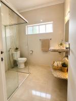 Casa Completa Centro - Bed and Breakfast Descalvado