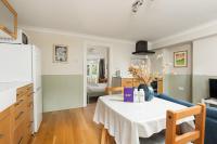 Cosy 1BR Flat with Patio in New Cross - Ferienwohnung London