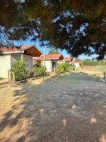 Cabañitas Zelada en un ambiente natural con piscina fogón Quincho Terraza parking full equipadas en 5000 mtrs - Chambres d'hôtes Algarrobo