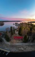 Private beach, hot tub and oceanfront villa - B&B Oulu