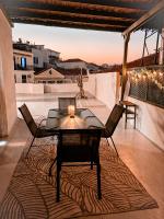 Pylos Senses - Deluxe Central Apartment with Terrace - Bed and Breakfast Pýlos