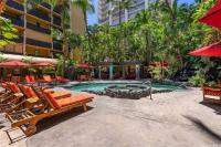Boutique Walk to Beach & IMP Hot tub Kitchen - Chambres d'hôtes Honolulu