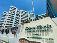 Mutiara Beach Resort Melaka by The Velmont - B&B Kampung Bukit Darat