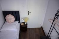Chambre Lits Jumeaux avec Salle de Bains Commune