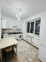 Уютная однушка у парка - B&B Taraz