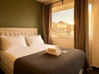 Athens Skyline Cozy Studio with Ermou Street View - B&B Atenas