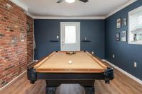 *NEW* Dragster Dream House: 3BD/2BA + Game Room - B&B Bluff City