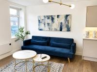 luxury apartment smart tv - sofa bed - B&B Huddersfield