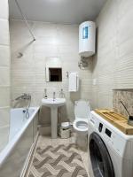 Imperial Central Apartment - Bed and Breakfast Bisjkek