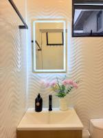 2BR House Near SM Dasma with Pool Access and Parking - Chambres d'hôtes Dasmariñas